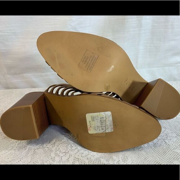 $5 ADD ON ITEM/1State Licha Mules Nubuck Leather Heels - Picture 8 of 10
